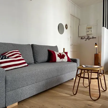 Apartment Saint-jean-de-luz, 1 Piece, 4 Personnes - Fr-1-239-751